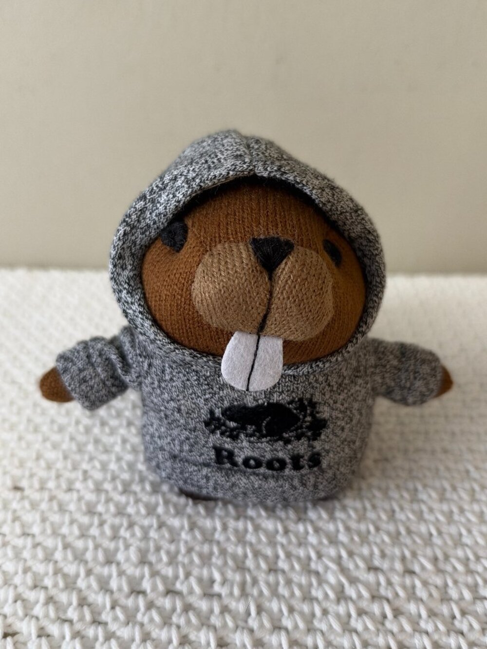 NWOT Roots Beaver Large Keychain - Picture 2 of 10